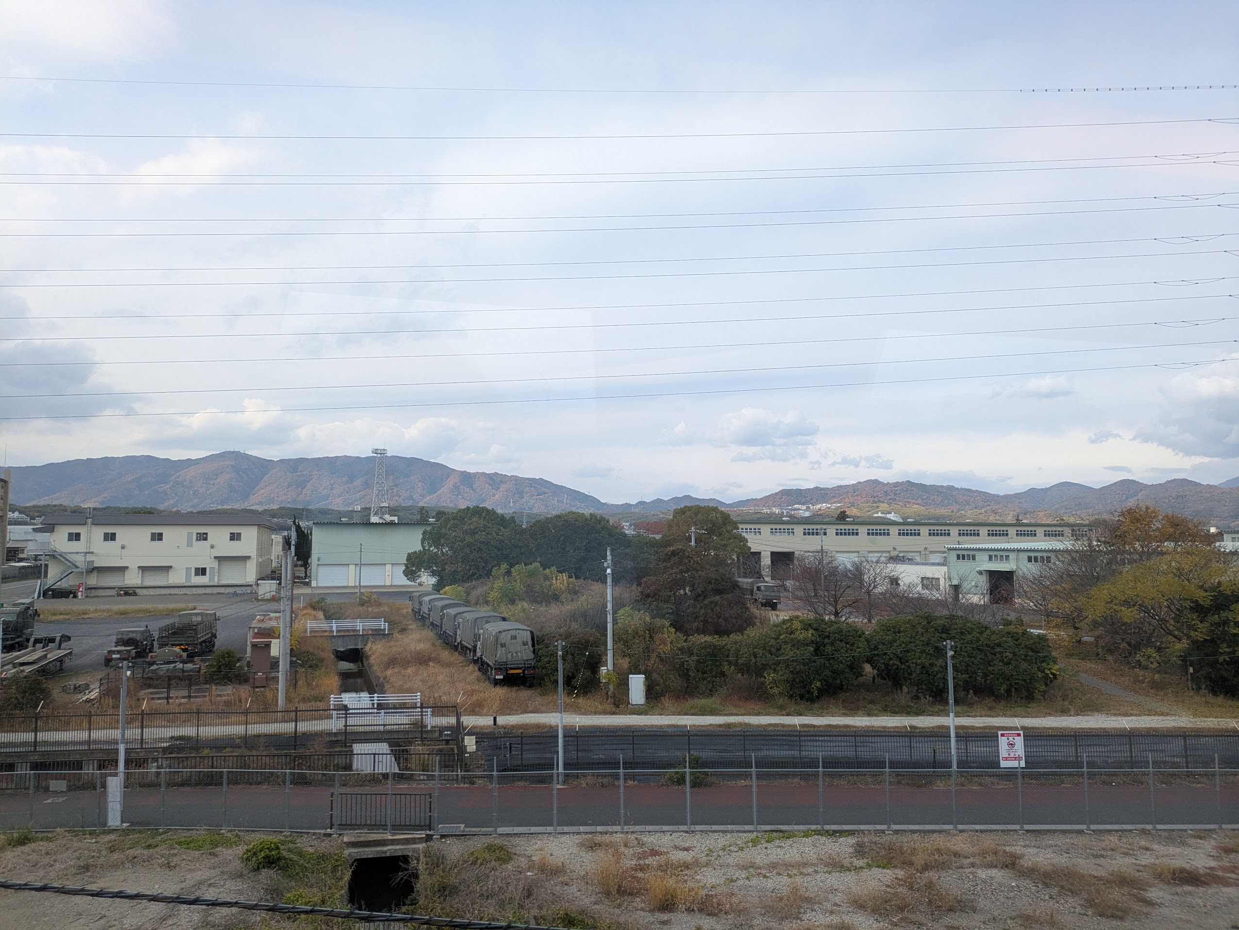 Figure 55: 钟声响起归家的信号……