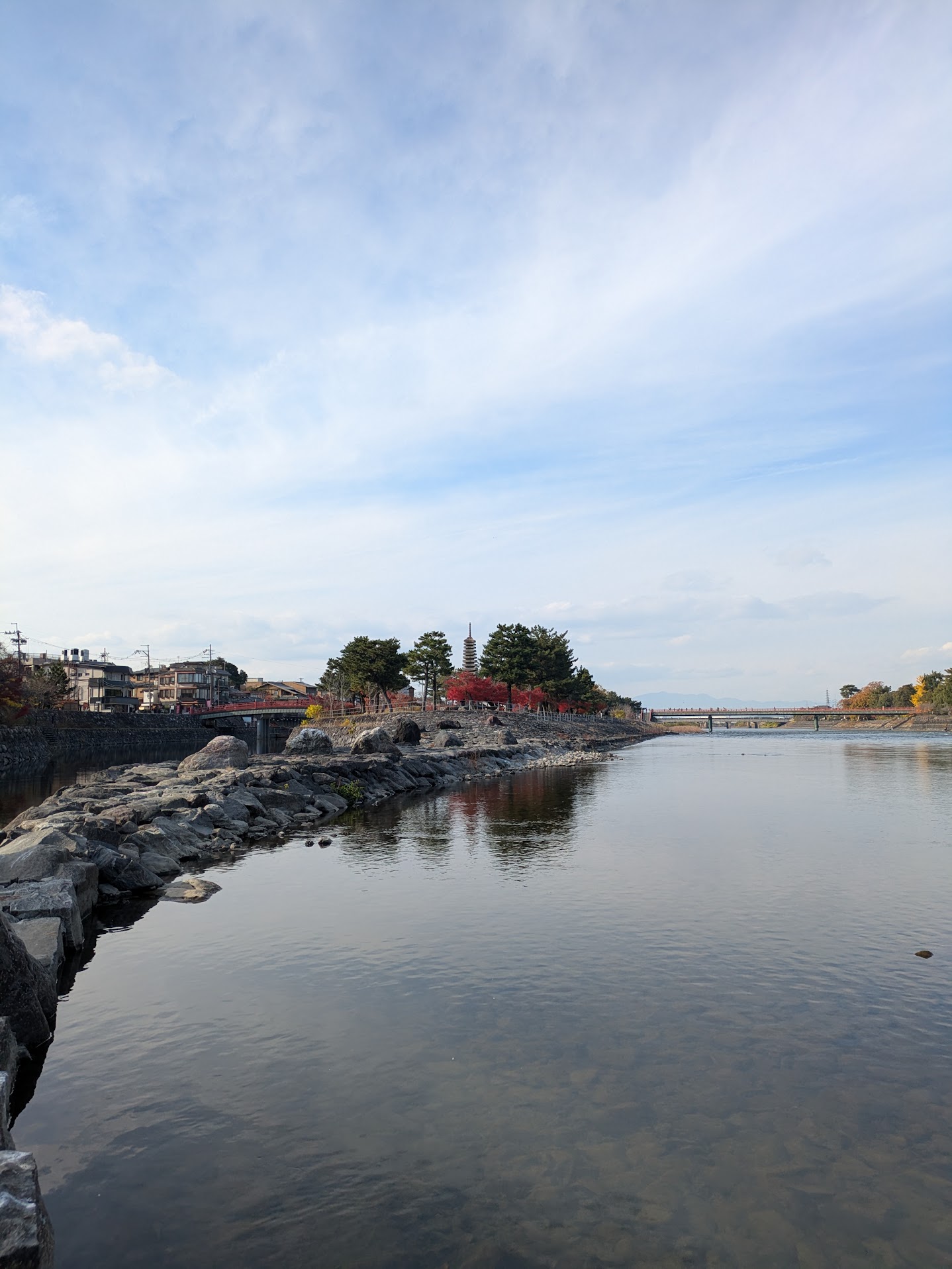 Figure 39: 当然我跨栏没有东莞仔潇洒，估计更像朱自清的爹